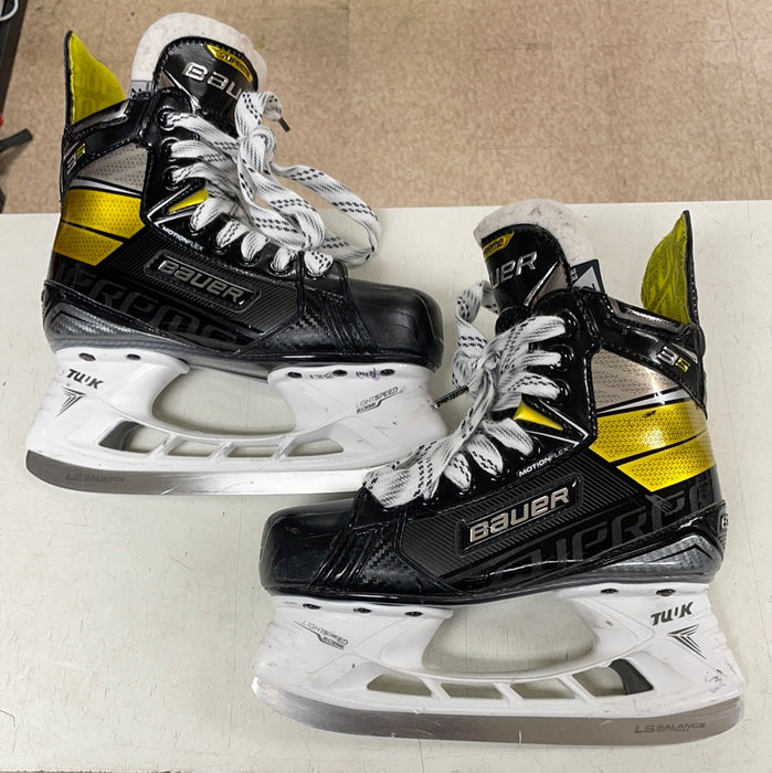 Used Bauer 3S 2EE Player Skates