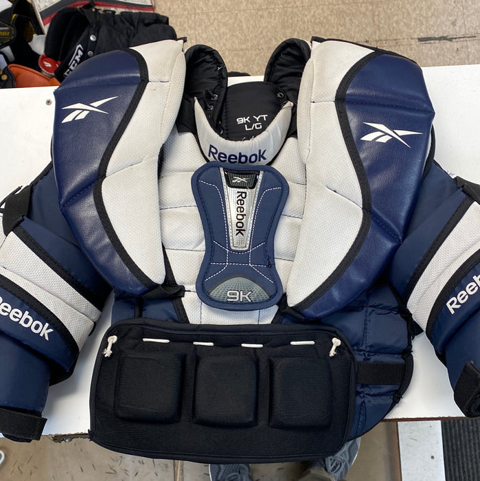 Used Reebok 9k Youth Large Goalie Chest Protector