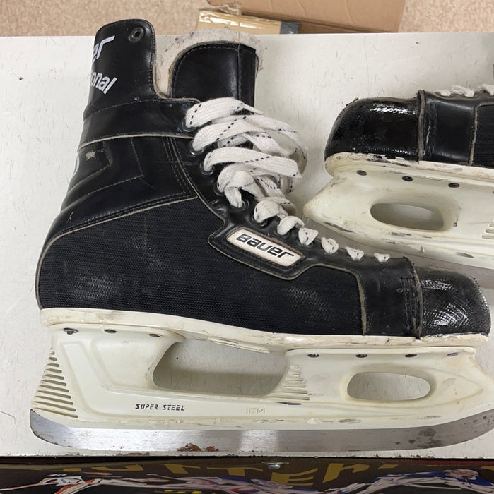 Used Bauer Professional 90 10.5D Player Skates