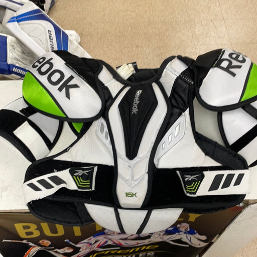 Used Reebok 16k Senior Medium Shoulder Pads