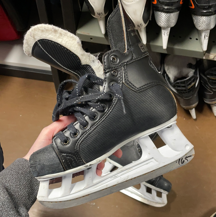 Used Graf Supra 705 4N Player Skates