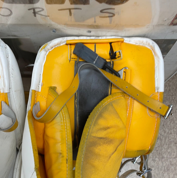 Used CCM Extreme Flex Pro 34”+1” Goal Pads