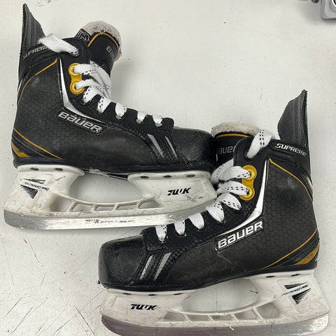 Used Bauer Supreme One.6 13.5EE Youth Player Skate