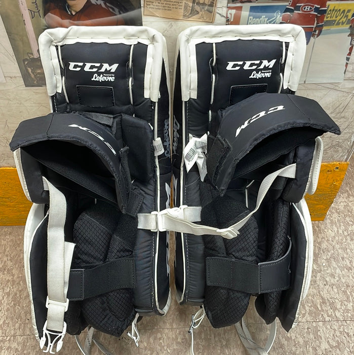 Used CCM Extreme Flex E3.5 22” Goal Pads