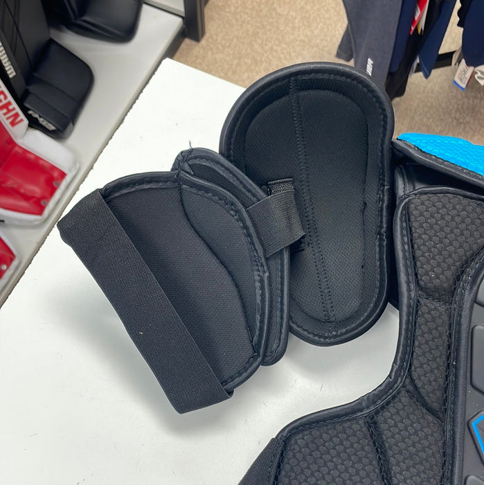 Used True XC9 Junior Large Shoulder Pads