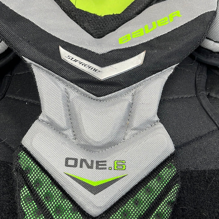 Used Bauer Supreme One.6 Junior Large Shoulder Protector