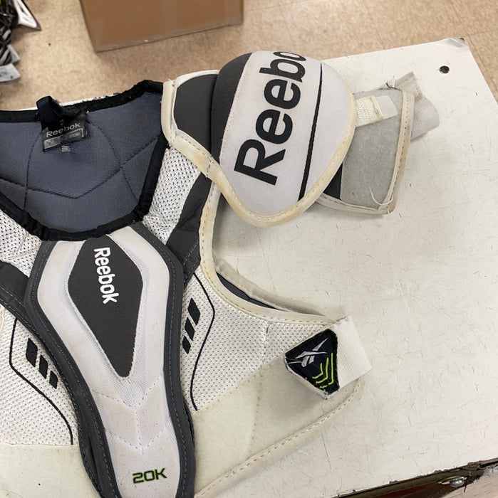 Used Reebok 20k Youth Large Shoulder Pads