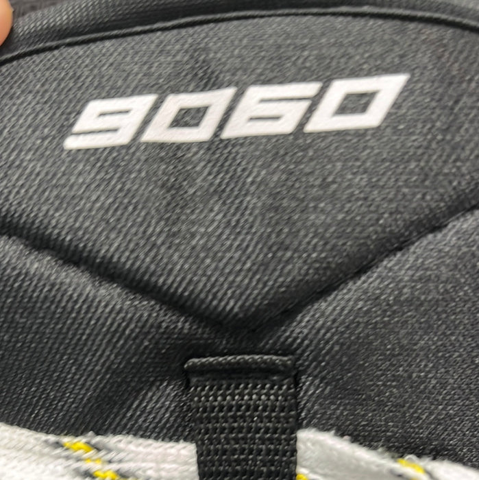 Used CCM 9060 Junior Medium Pant