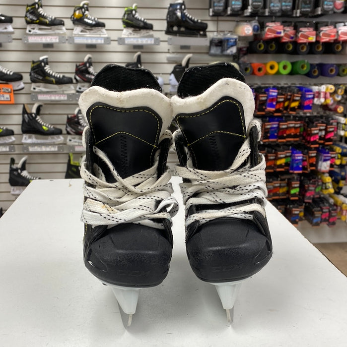 Used CCM Tacks 9040 Youth 7 Skates