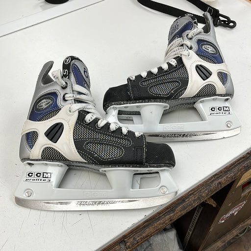 Used CCM 852 Super Tacks 2.5 E Skate