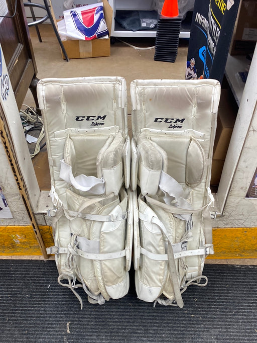 Used CCM Extreme Flex II 760 32+1 Goal Pads