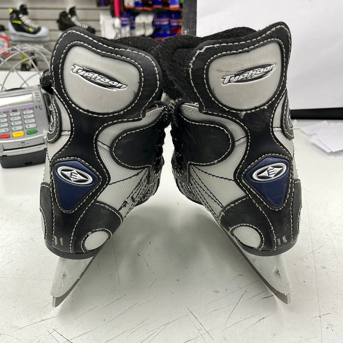 Used Easton Typhoon Youth 11D Skate