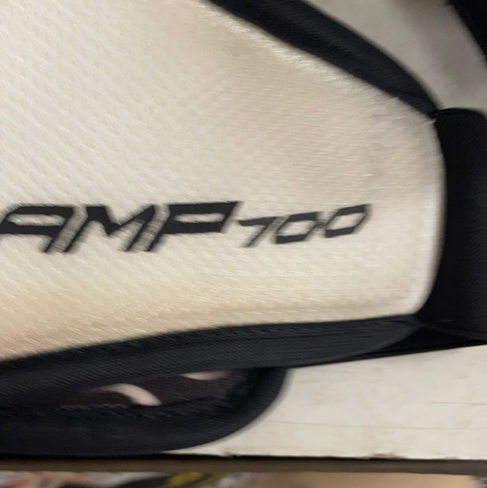 Used Winnwell AMP700 Junior Large Shoulder Pads