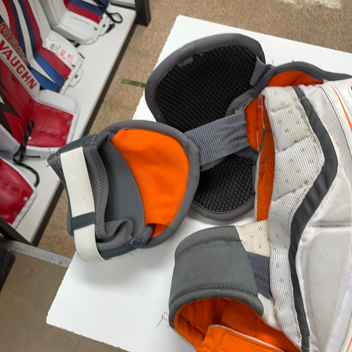 Used Easton Mako Junior Small Shoulder Pads