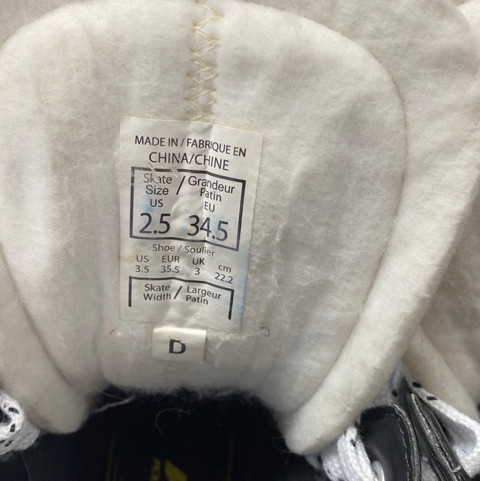 Used CCM Tacks 9060 2.5 D Player Skates
