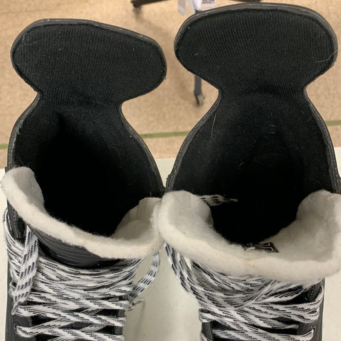 Used Ribcore SC8 723 Senior Player Skate 9D