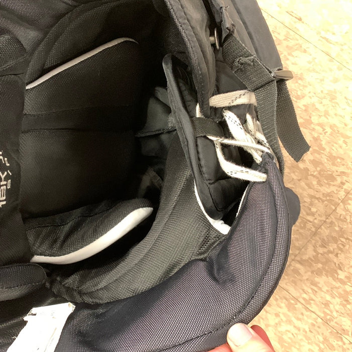 Used Reebok 18K Junior Small Goal Pants