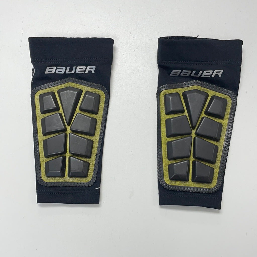 Used Bauer Junior Wrist Guards Crow's Sports