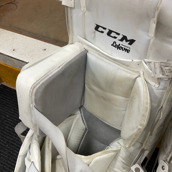Used CCM Extreme Flex II 860 32”+1” Goalie Pads