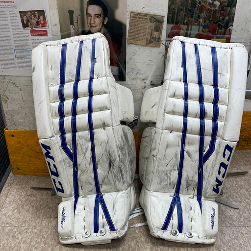 Used CCM Extreme Flex 760 24”+1” Goalie Pads
