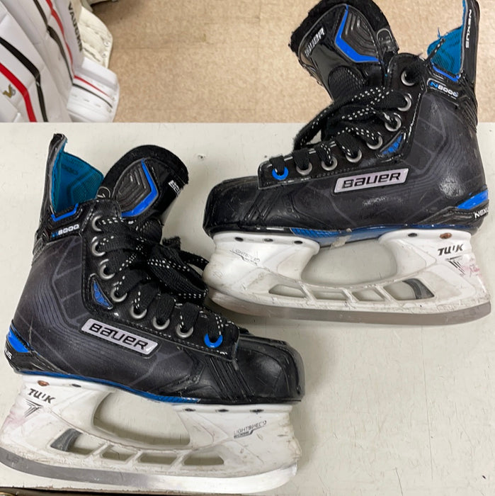 Used Bauer Nexus8000 1.5D Player Skates