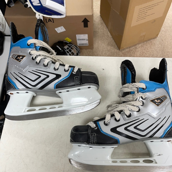 Used CCM Vector V3.0 3E Player Skates