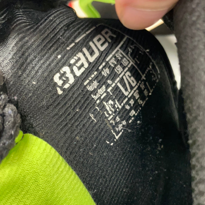 Used Bauer Supreme One.6 Junior Large Shoulder Pads