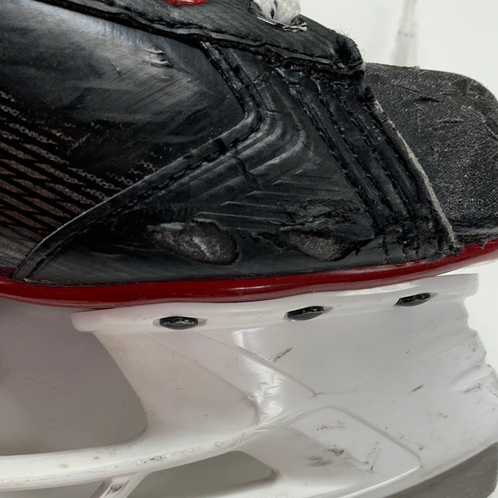 Used Bauer Vapor X500 Player Skates 3.5 EE