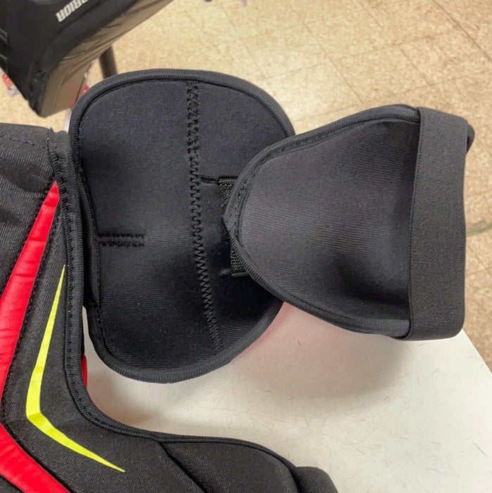 Used Bauer Vapor x2.9 Senior Medium Shoulder Pads