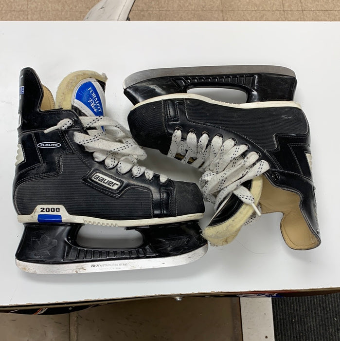 Used Bauer 2000 4.5D Player Skates