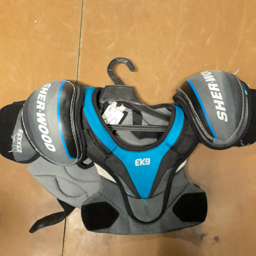 Used Sherwood Rekker ek9 Junior Large Shoulder Pad