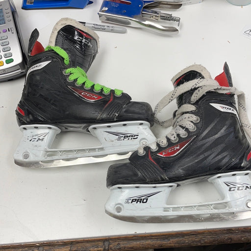Used CCM RBZ 70 2D Player Skates