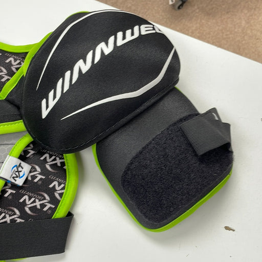 Used Winnwell AMP 500 Junior Medium Shoulder Pads
