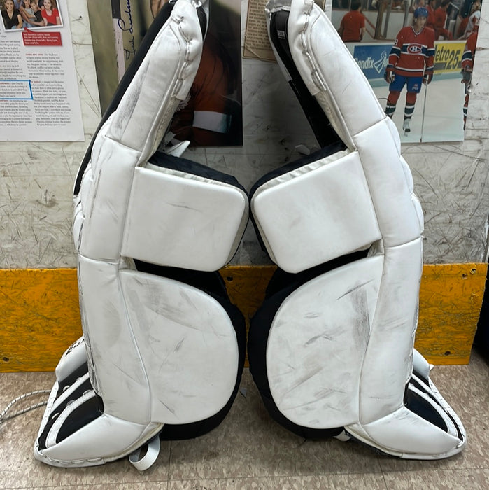 Used CCM Extreme Flex E4.5 26”+1” Goal Pads