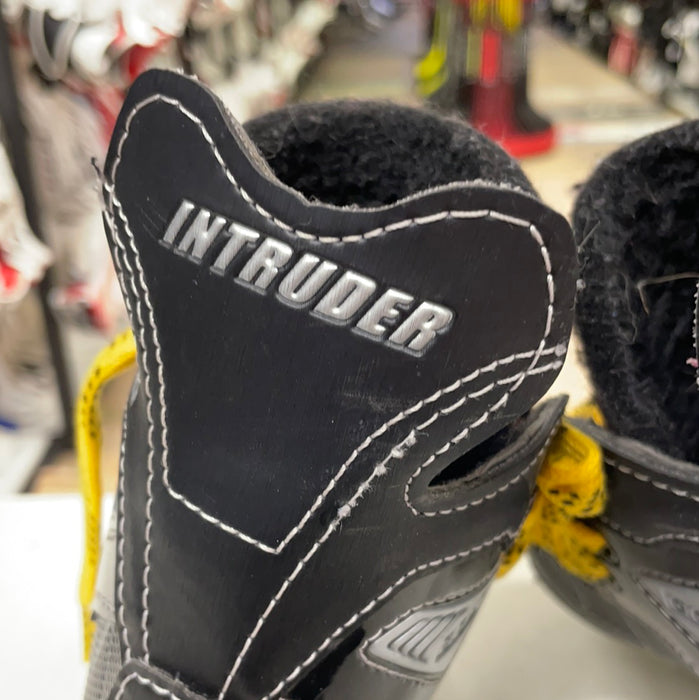 Used CCM Intruder 12D Youth Skates