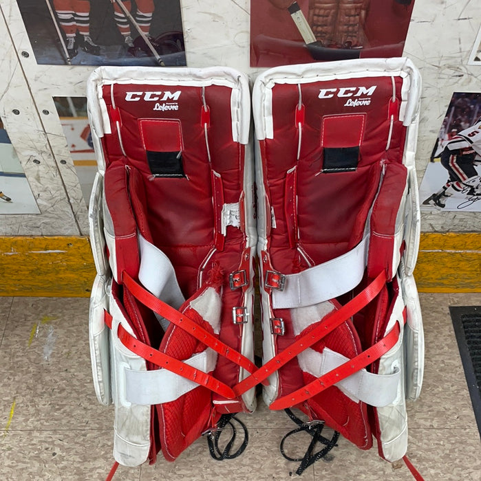Used CCM Extreme Flex E3.5 24”+1” Goalie Pads
