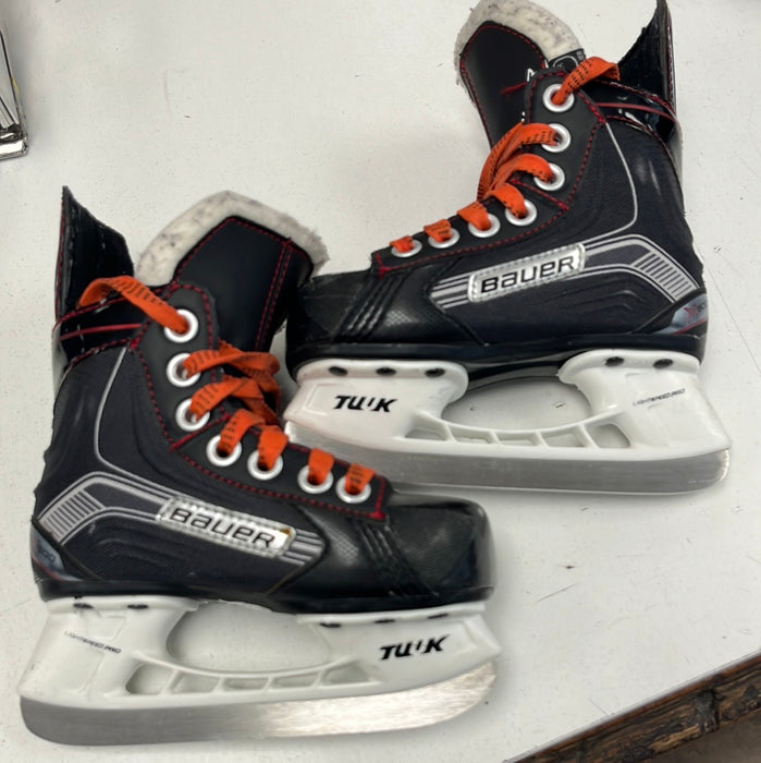 Used Bauer Vapor X300 Youth 8 Skate