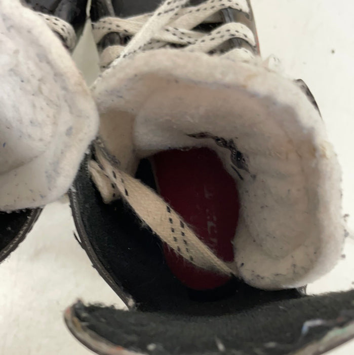 Used CCM FT340 12D Youth Skates