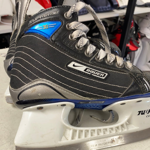 Used Bauer Supreme 30 Skates 2D