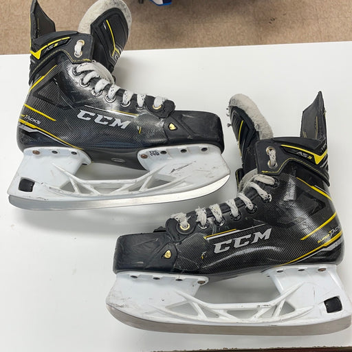 Used CCM SuperTacks AS3 5.5D Player Skates