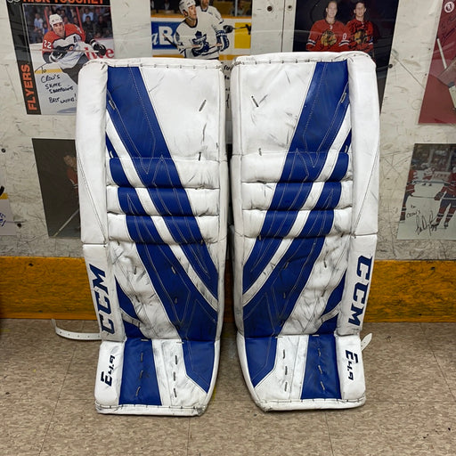 Used CCM E4.9 32”+1” Intermediate Goalie Pads