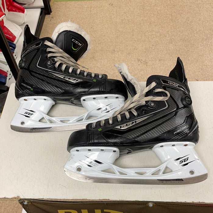 Used CCM RibCor 44k 9.5D Player Skates