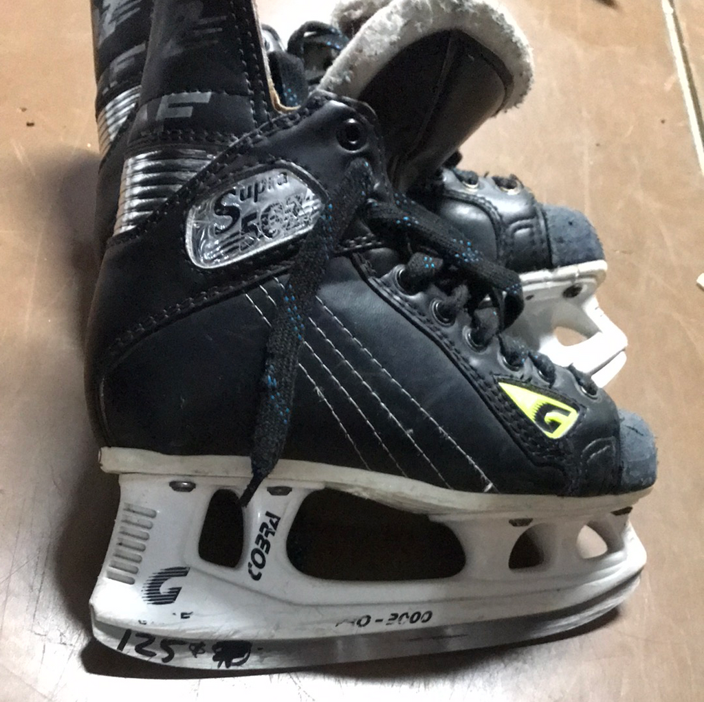 Used Graf Supra 502 2D Skates Crow's Sports