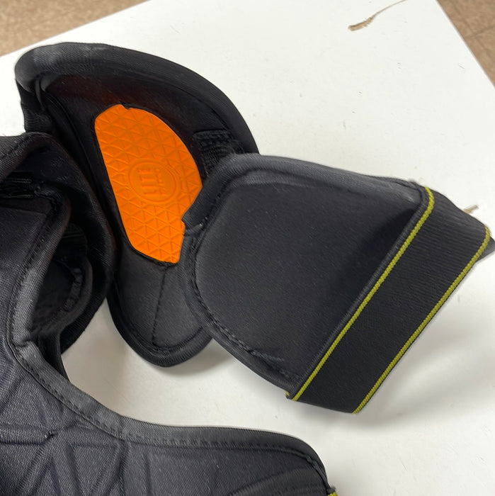 Used CCM SuperTacks 7092 Junior Small Shoulder Pads