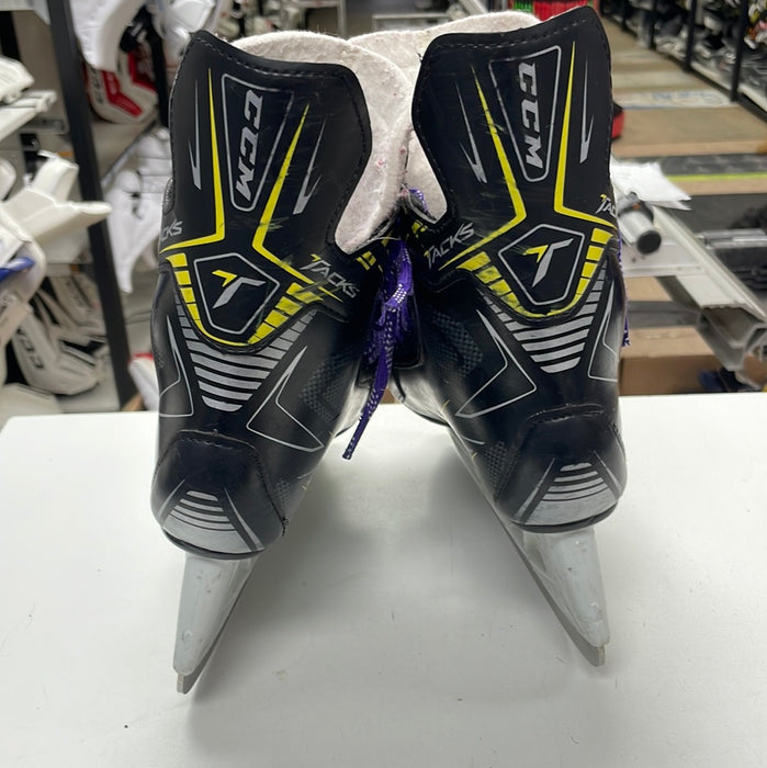 Used CCM Tacks 2092 3D Player Skates