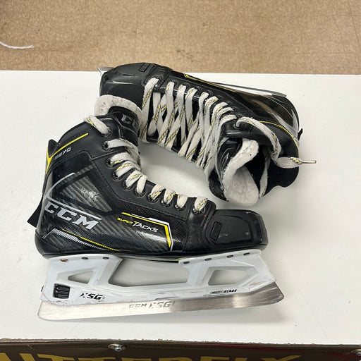 Used CCM Tacks 9370 6.5D Goal Skate