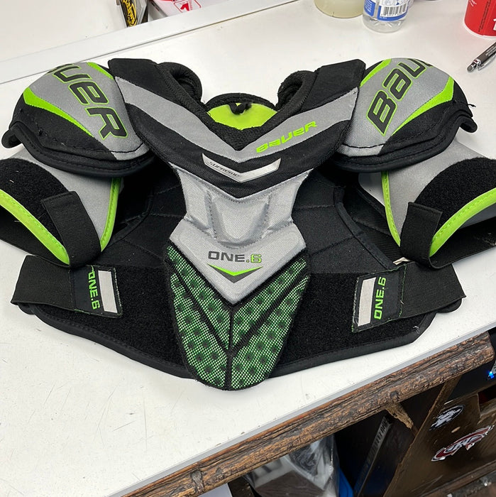 Used Bauer Supreme One.6 Junior Large Shoulder Protector