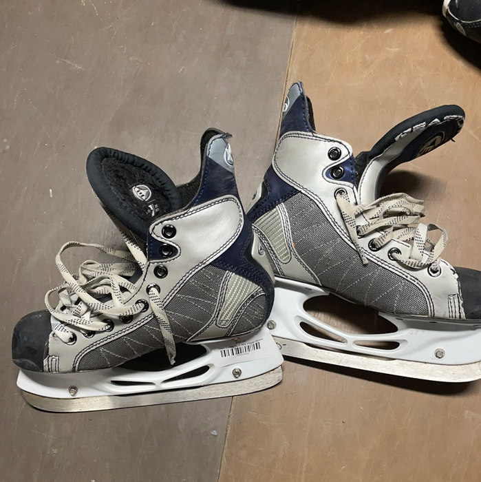 Used Easton XLD 3EE Player Skates
