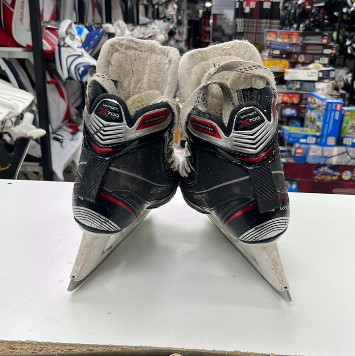 Used Bauer X700 13D Goal Skate