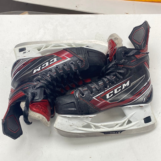 Used CCM JetSpeed FT480 Size 3 Skates